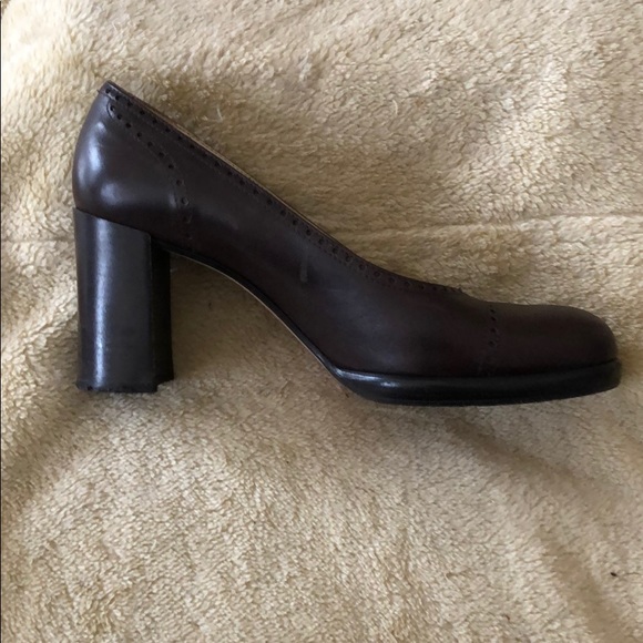 brown pumps wing tip design Coca by Maraolo - Picture 2 of 7